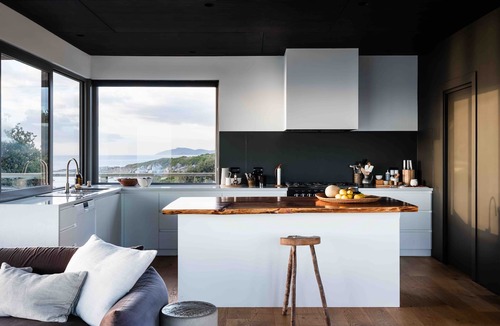 Seymour House | FIRST LIGHT Tasmania (House)