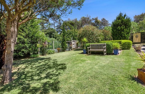 Anglesea House | First Point Anglesea