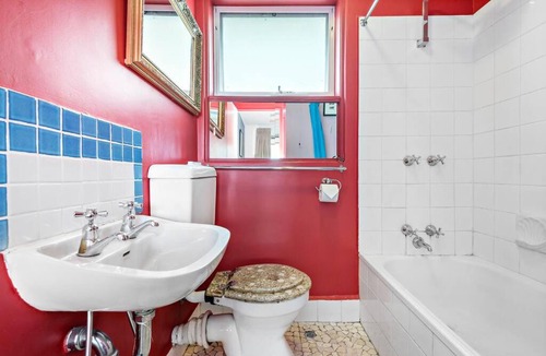 Fitzroy North Apartment | Fitzroy meets Clifton Hill at this Cosy Retreat