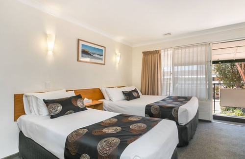 Rivervale Hotel | Flag Motor Lodge