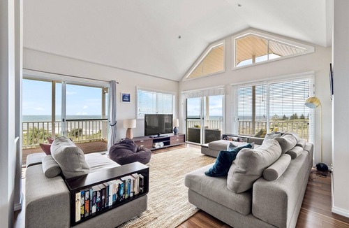 Augusta House | Flinders View Beach House (4Bed 2Bath) - Flinders View Beach House - Executive Holiday Home