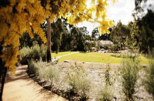 Mooroolbark Hotel | Foothills