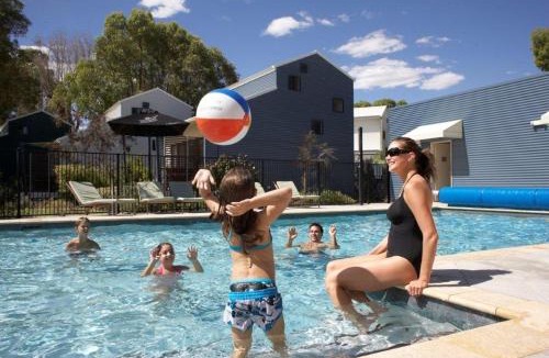 Preston Beach Resort | Footprints Preston Beach