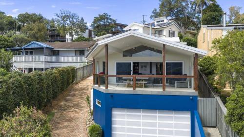 Forresters Beach House | For - Resters