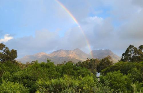 Coles Bay House | Forest Edge - Breathtaking Views of the Hazards