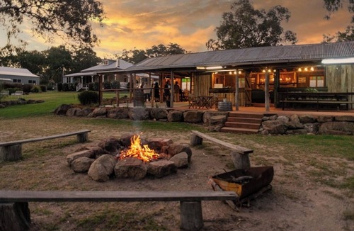 Diamondvale Cottage | Forget Me Not Cottage @ Diamondvale Estate, perfect for couples with fireplace