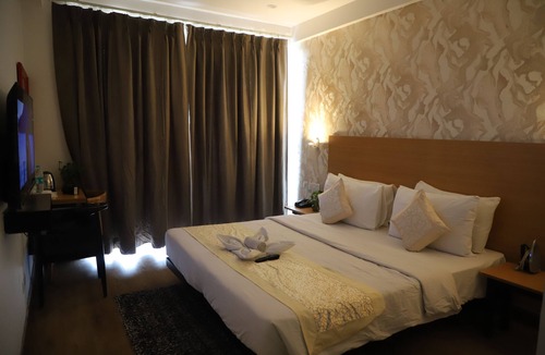 Sector 39 Hotel | FORTUNE AZALEA