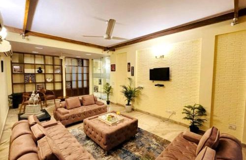 Saket Apartment | Fortune Home Service Apartment 4Bhk,D-36, Saket