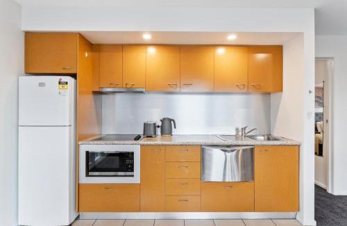 Hobart Central Business District Apartment | Four on Flinders - one bedroom apartment