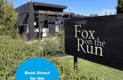 Kilmore Hotel | Fox on the Run - Motel Kilmore