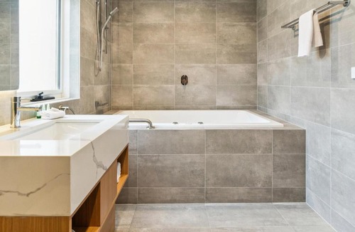 Frankston Hotel | Frankston Bay Motel