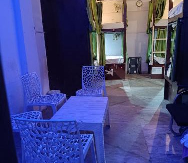 Delhi Hostel | Frazyone Hostel