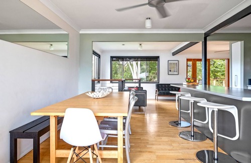 Mollymook Beach House | FREE NIGHT. Pay for 2 stay for 3
