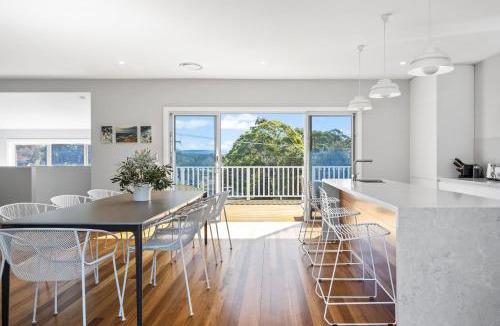 Narrawallee House | Free night! Pay for 2 stay for 3