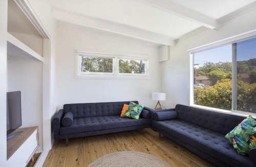 Mollymook Beach House | Free night! Pay for 2 stay for 3