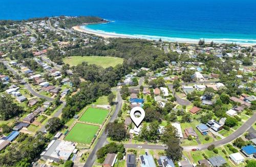 Mollymook Beach House | Free night! Pay for 2 stay for 3