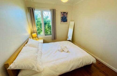 Mollymook House | Free night! Pay for 2 stay for 3