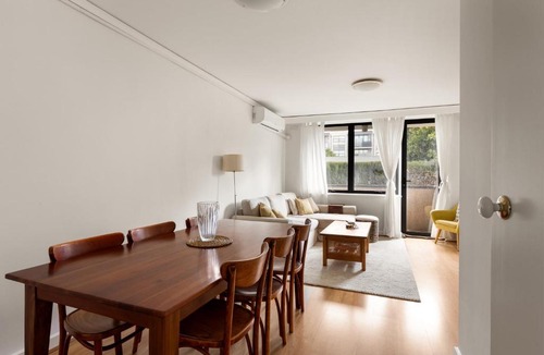 Kew Apartment | Free parking - spacious apartment near 48 tram