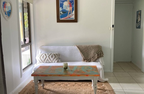 Tugun Bed & Breakfast | French style Bed&Breakfast on the Gold Coast