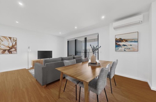 Cannington Apartment | Freshly Built 2 Bed Apartment in Central Location