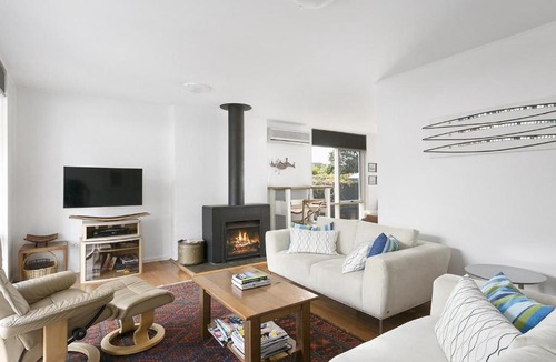Blairgowrie House | Front Beach Shack - renovated house in a quiet location