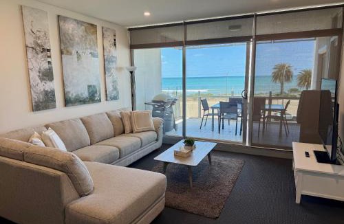 Victor Harbor Apartment | Frontage Apartments- 3Bedroom Central Seaview Escape