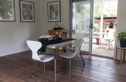 Diggers Camp Cottage | Full house