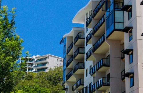 Perth Central Business District Apartment | Fully Airconditioned 2 Bedroom/2 Bathroom Apartment With Pool