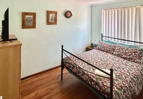 Beresford Apartment | Fully Airconditioned Geraldton Holiday Unit with free Streaming