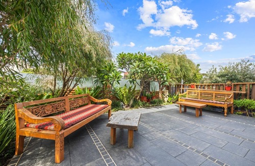 Cronulla Apartment | FULLY FURNISHED HOME WALK TO ELOUERA BEACH