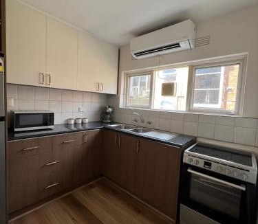 St. Kilda East Apartment | Fulton Flow Resort Apartment