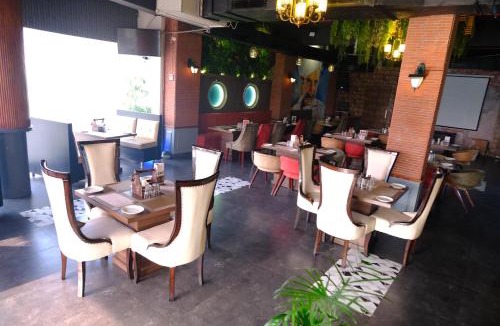 Sangrur Hotel | Fun square