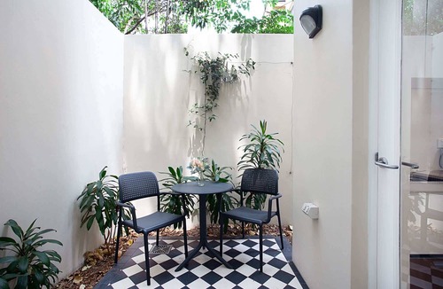Lewisham Apartment | Funky Inner West Studio with Private Patio