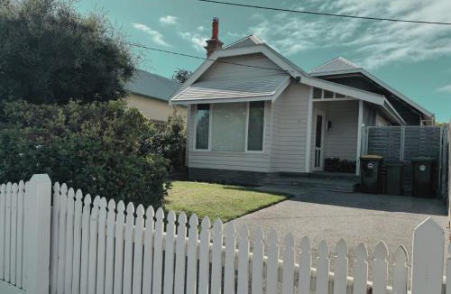 Queenscliff House | Galway Cottage
