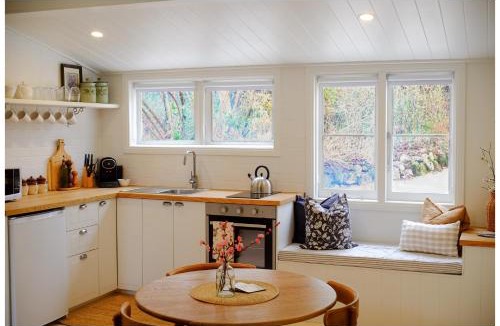 Stanley House | Garden View Cottage