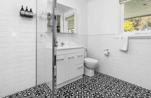 Borenore House | Gatekeepers Cottage | Chic & Relaxed