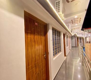 Shivanandi Hotel | Geetanjali Palace Hotel & Restaurant