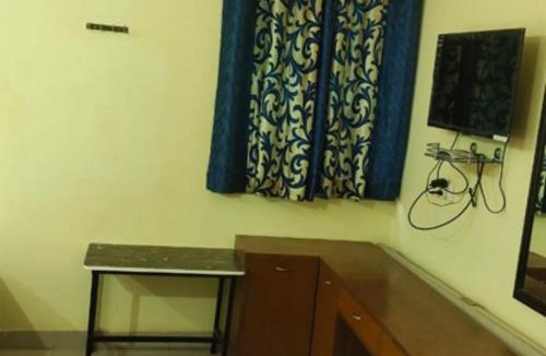 Kanchipuram Hotel | Geetha Residency