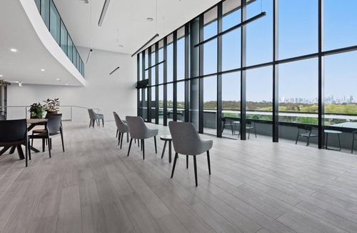 Alphington Apartment | Generous 2-Bed Apartment with Great Amenities