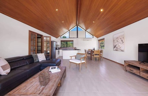 Applecross Apartment | Generous Riverside Living*3BR Swan River*Heathcote Park*