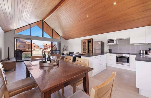 Applecross Apartment | Generous Riverside Living*3BR Swan River*Heathcote Park*