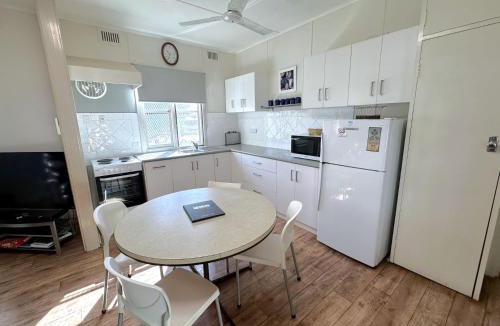 Exmouth House | Getaway Villas Unit 3