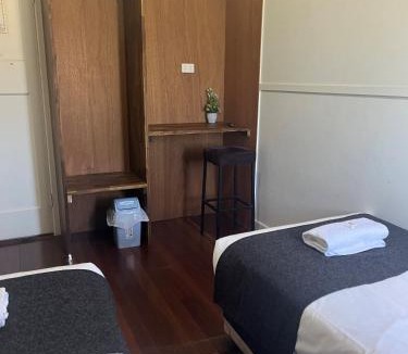 Gin Gin Hotel | Gin Gin Budget Accommodation