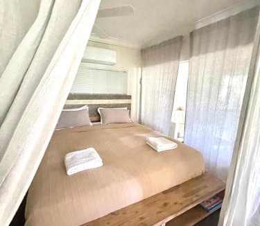 Eagle Heights Apartment | Gin's Rainforest stay -pet friendly