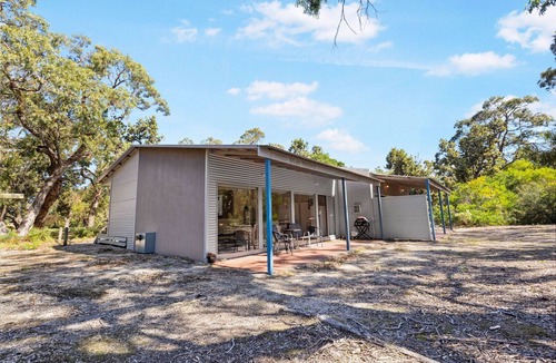 Forge Creek House | Gippsland - Waterfront Retreat: Secluded lodges perfect for nature lovers