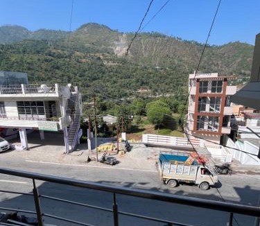 Rudraprayag House | GIRISH ALAY HOME STAY