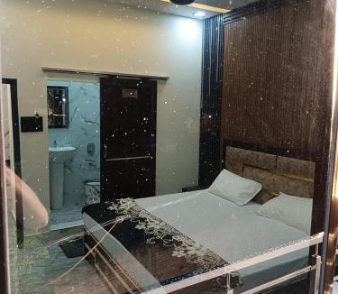Faizabad Hotel | Gita Raman Palace