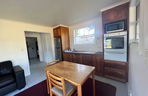 Strahan Apartment | Glenaire Apartments on Frazer St