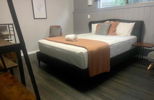 Gladstone Hotel | Glenlyon Lodge - Gladstone