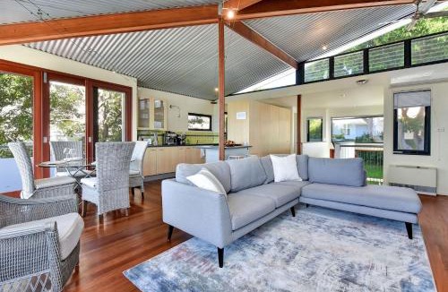 Nelson Bay House | Gloucester Retreat A, 23A Gloucester St - Pet Friendly, WiFi, Linen and Bed Making